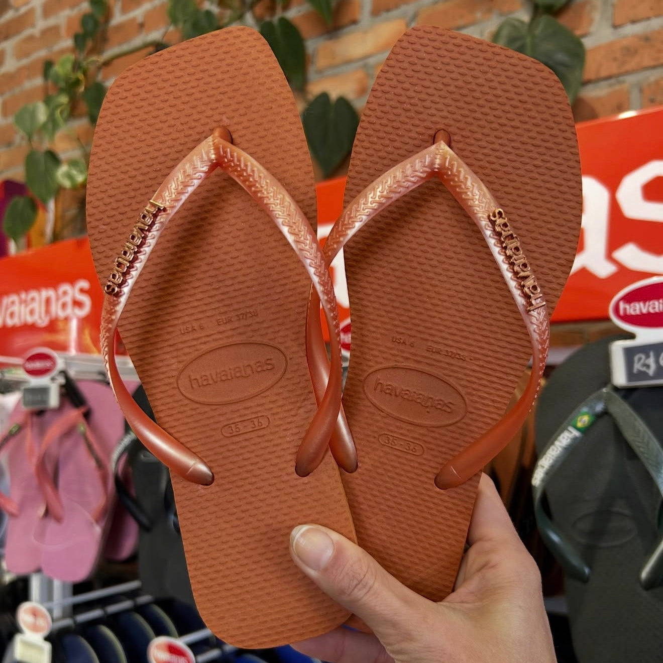 Havaianas square ferrugem